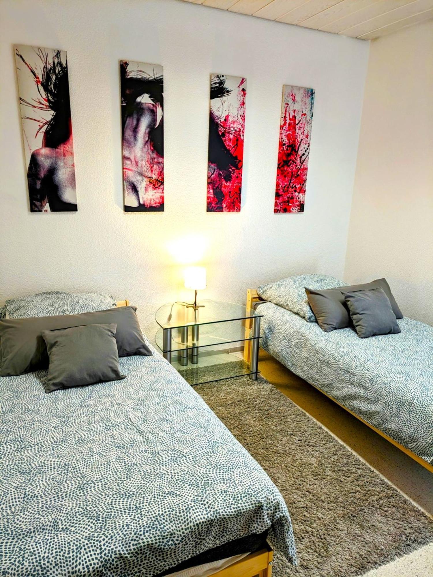 4 Zimmer Geraeumige Und Ruhig Gelegene Ferien- Und Monteurwohnung Nur Fuer Sie Allein Aujvari Vermietungen Spiegelberg Luaran gambar