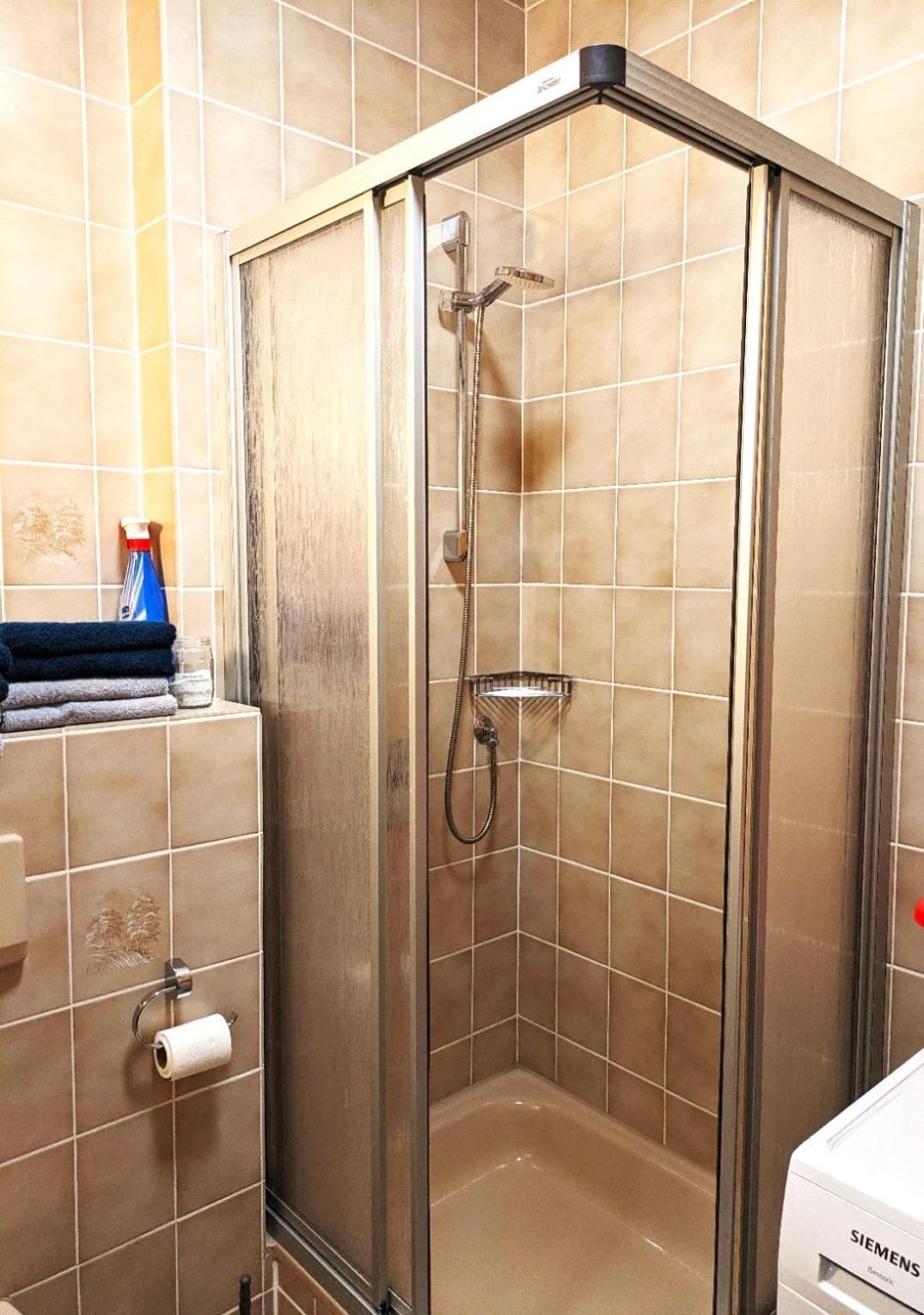 4 Zimmer Geraeumige Und Ruhig Gelegene Ferien- Und Monteurwohnung Nur Fuer Sie Allein Aujvari Vermietungen Spiegelberg Luaran gambar