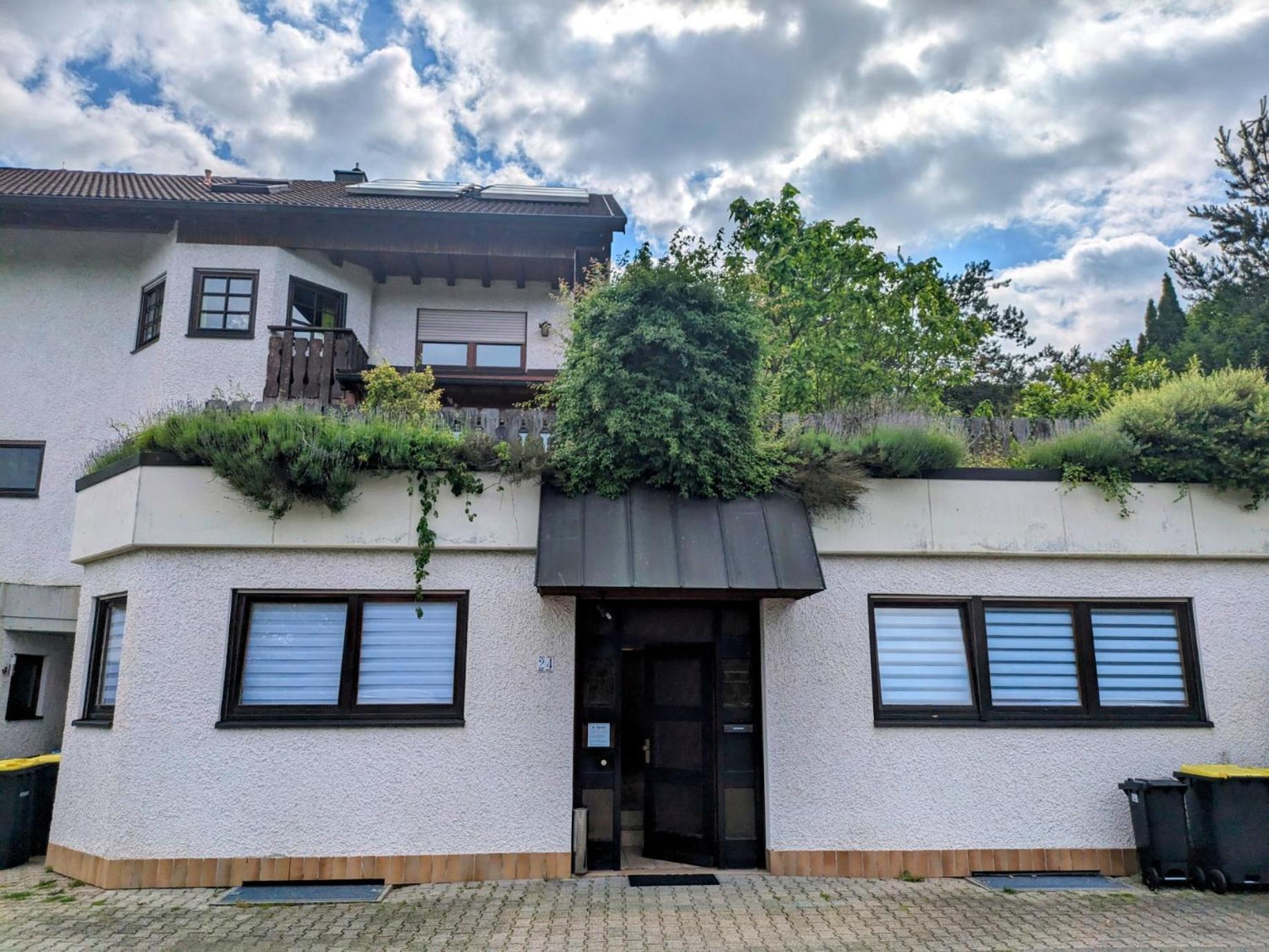 4 Zimmer Geraeumige Und Ruhig Gelegene Ferien- Und Monteurwohnung Nur Fuer Sie Allein Aujvari Vermietungen Spiegelberg Luaran gambar