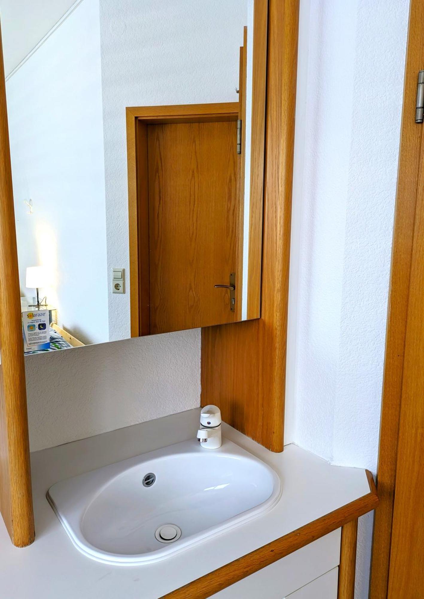 4 Zimmer Geraeumige Und Ruhig Gelegene Ferien- Und Monteurwohnung Nur Fuer Sie Allein Aujvari Vermietungen Spiegelberg Luaran gambar